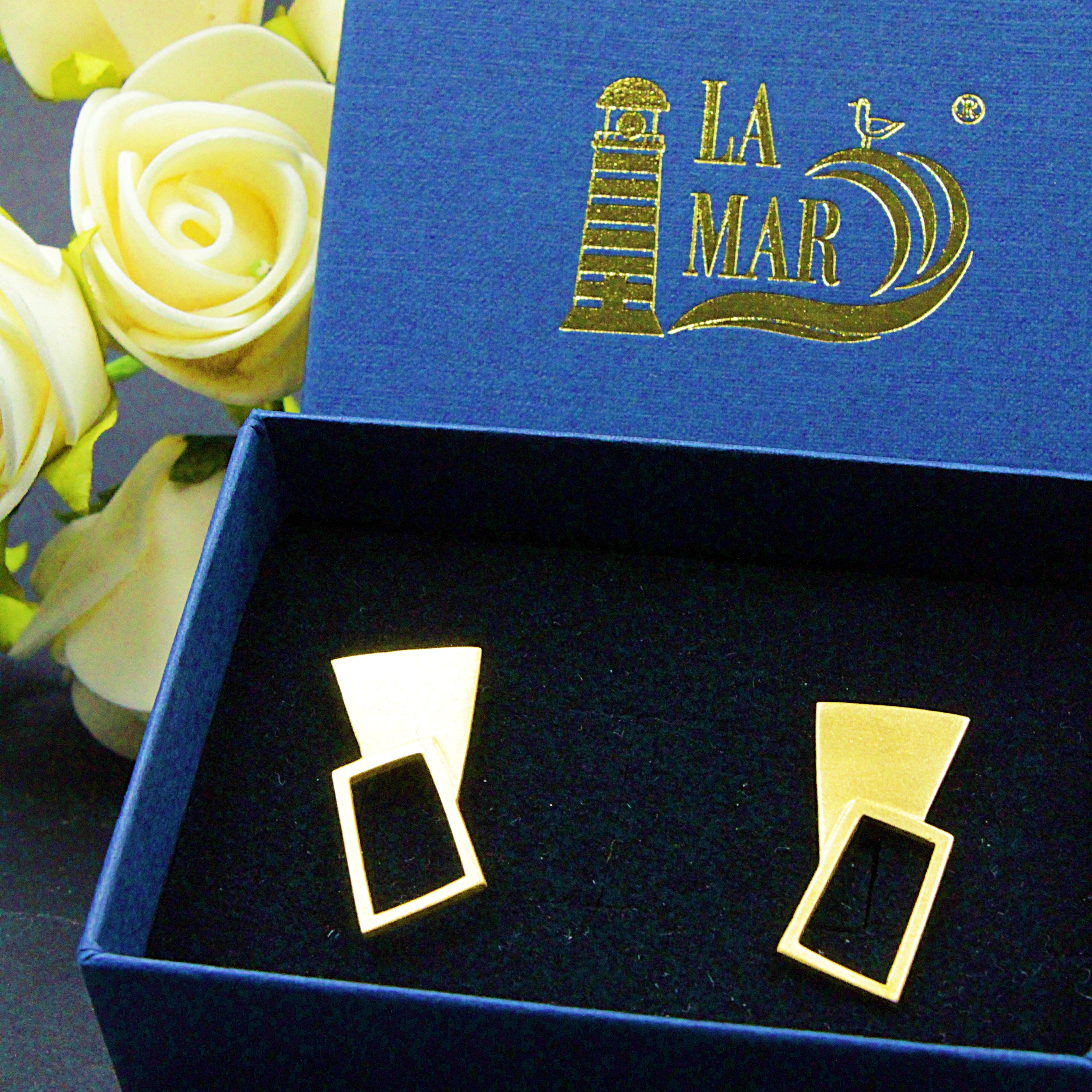 Pendientes ROHE de diseño bañados en oro-3