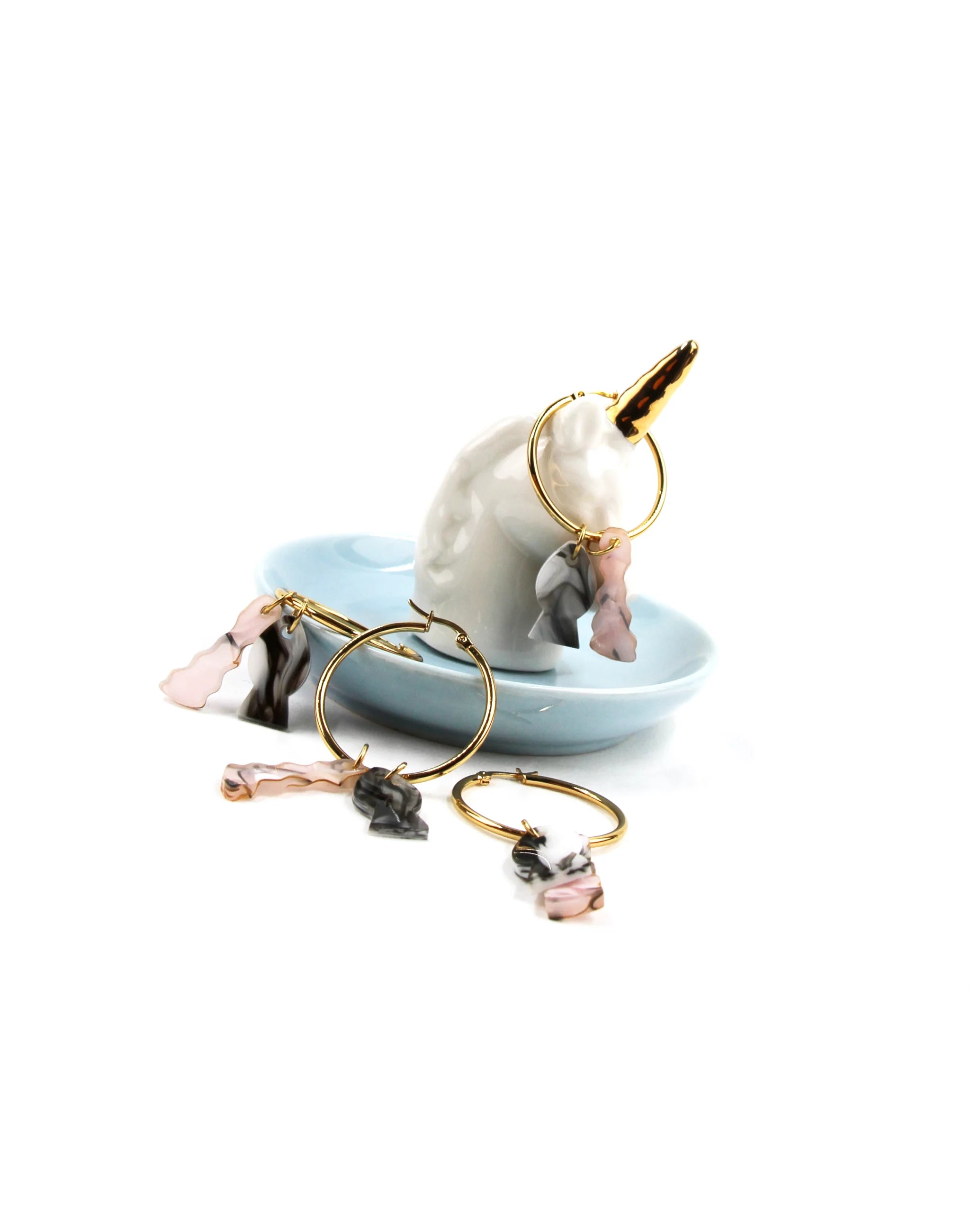 Pendientes aro dorado olas y pez-4